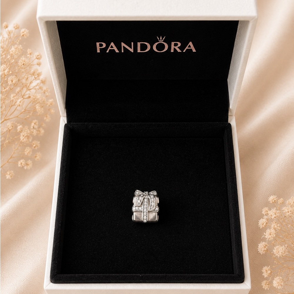 Pandora Silver Gift Box Charm with Bow